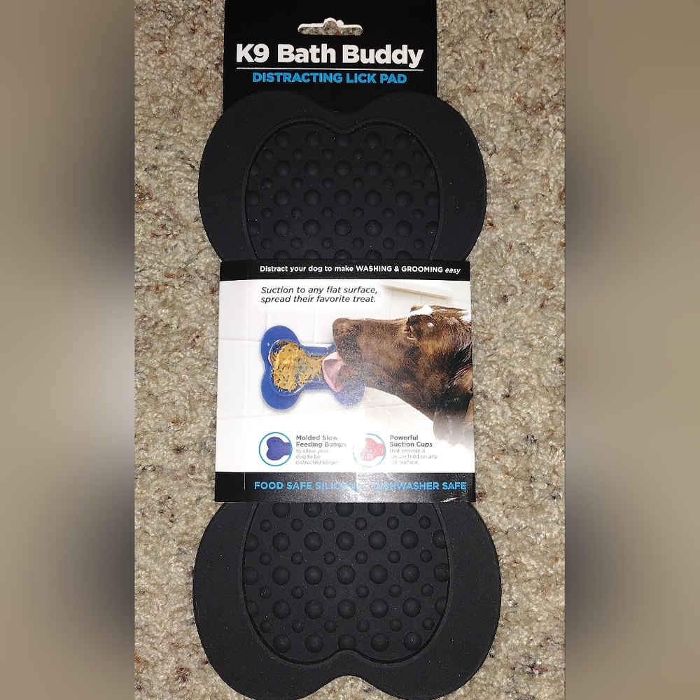 NWT Black K9 Bath Buddy Distracting Lick Pad 10" x 5"